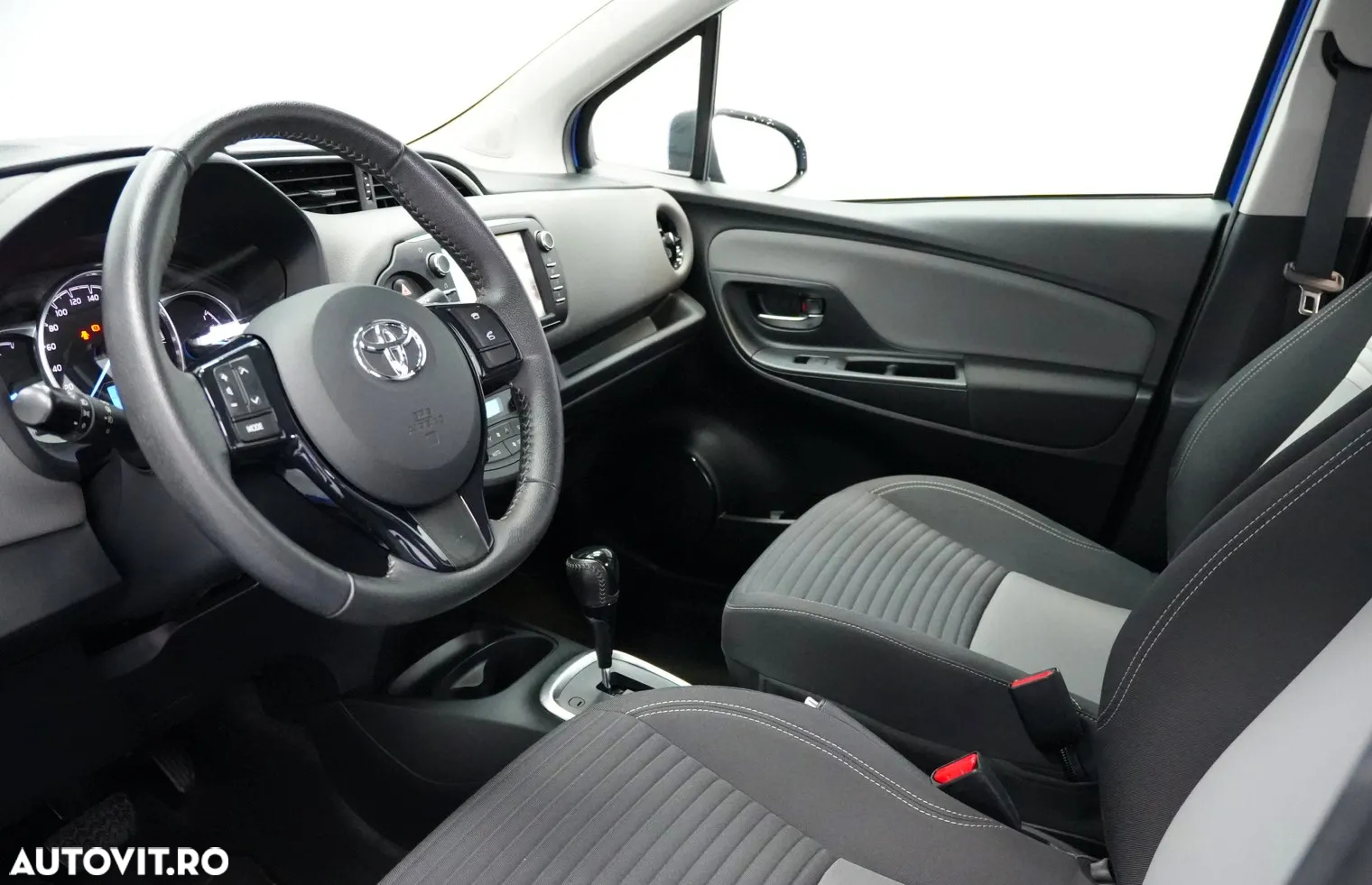 Toyota Yaris - 8