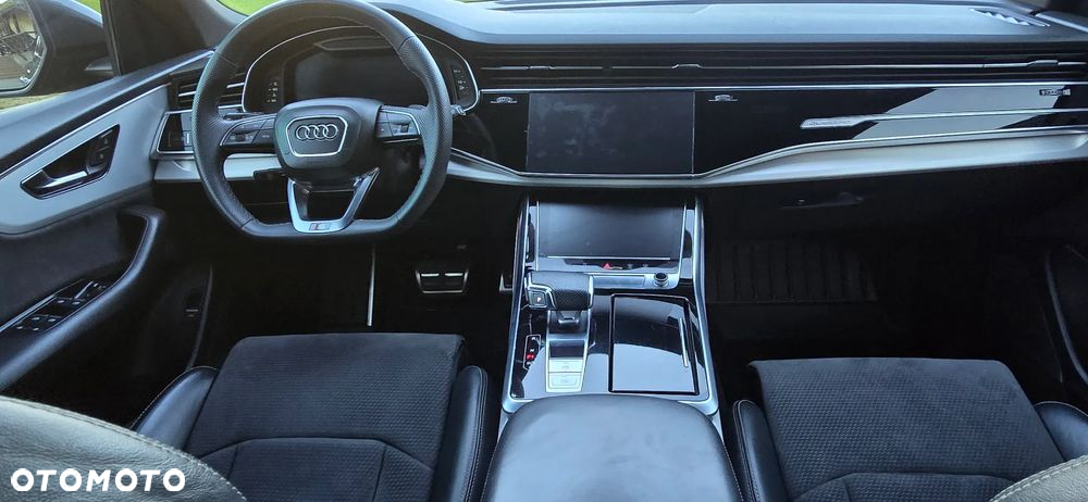 Audi Q8 - 32