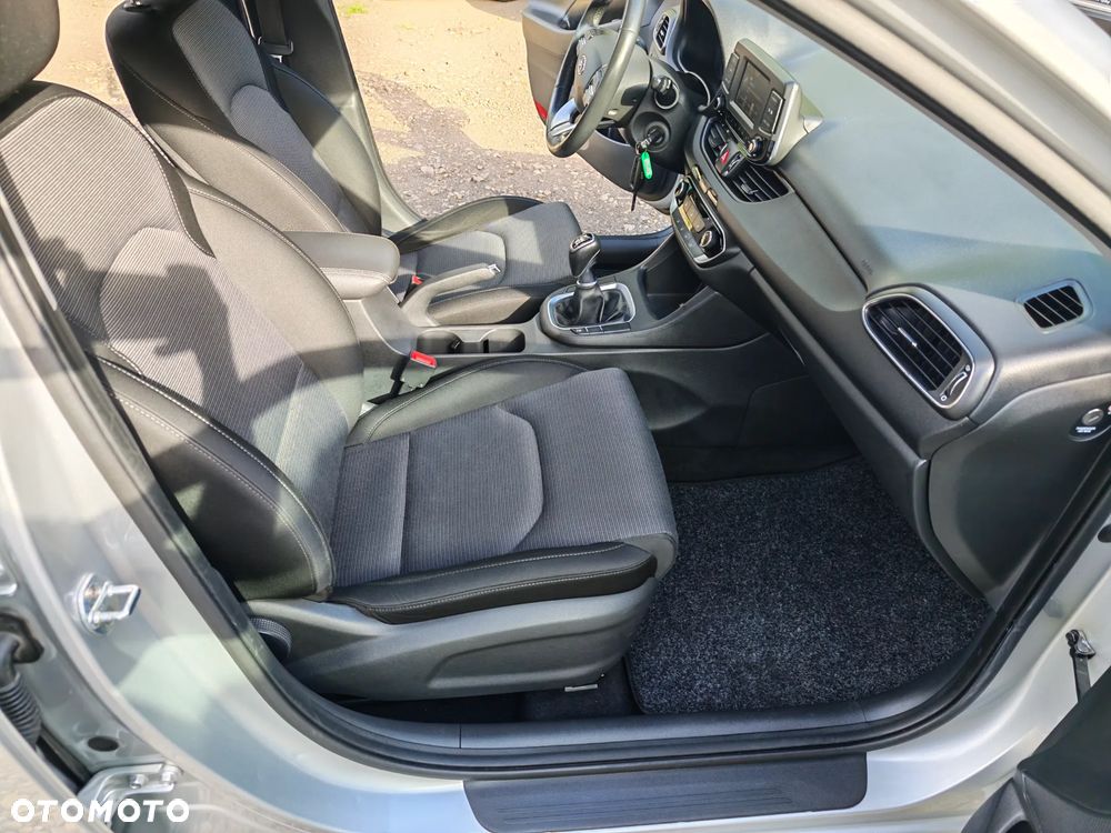 Hyundai i30 1.4 GO - 18