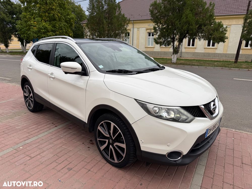 Nissan Qashqai 1.6 DCI Xtronic TEKNA - 1