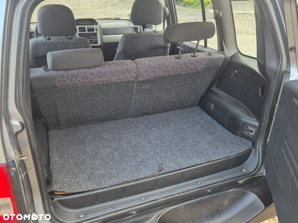 Mitsubishi Pajero Pinin - 16