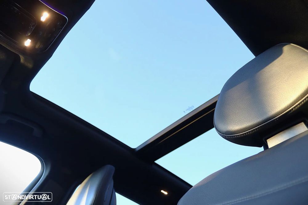 Mercedes-Benz GLC 300 e 4Matic 9G-TRONIC Avantgarde Advanced - 24