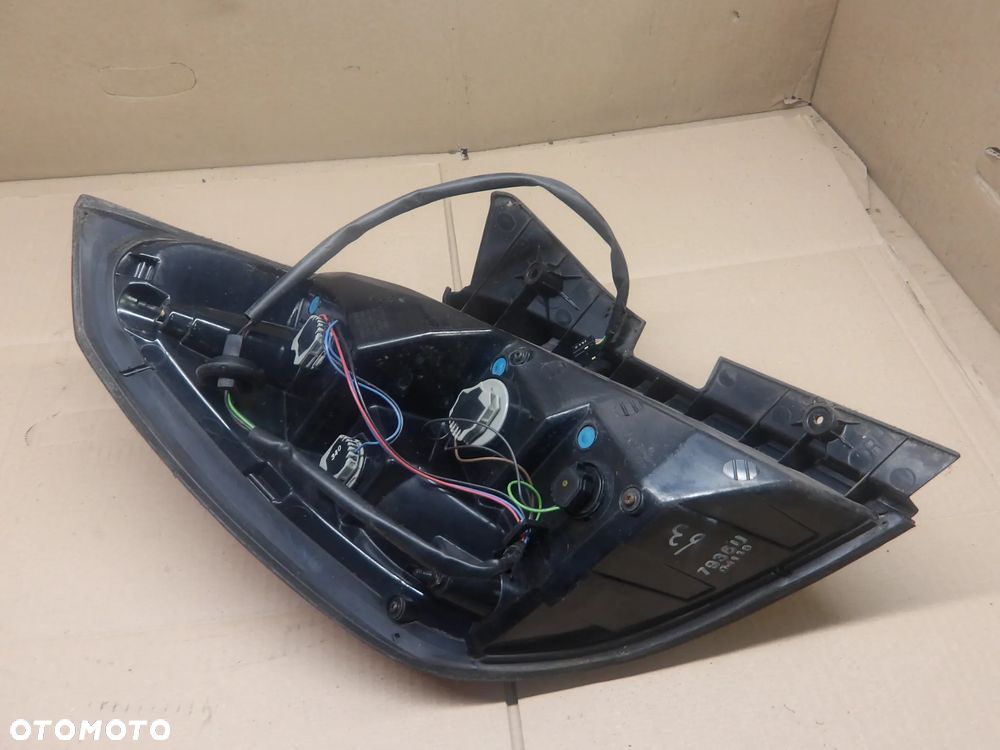 OPEL ANTARA 2.2D 06-10 LAMPA PRAWA LEWA TYŁ TYLNA 7936U 7937U - 11