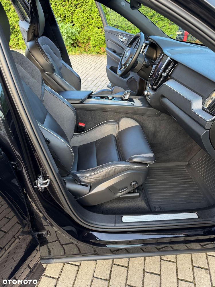 Volvo XC 60 B4 D AWD R-Design - 13
