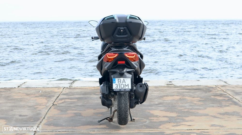 Yamaha X-Max Tech Max - 11