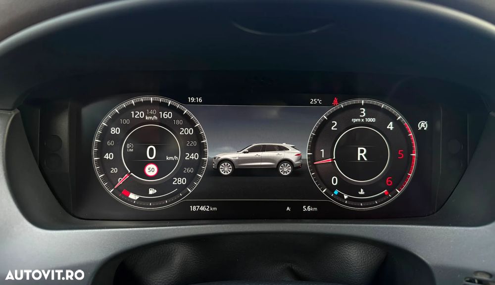 Jaguar F-Pace 20d AWD Portfolio - 9