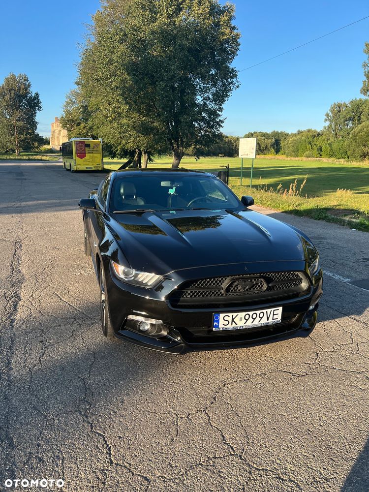 Ford Mustang - 1