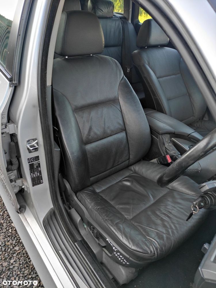 FOTEL PRAWY PRZÓD PRZEDNI BMW E60 E61 CZARNA SKÓRA GRZANY PAMIĘĆ - 1