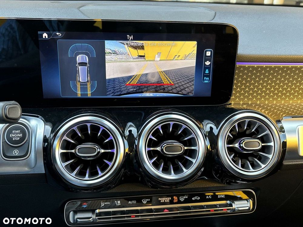Mercedes-Benz GLB 200 Progressive 7G-DCT - 23
