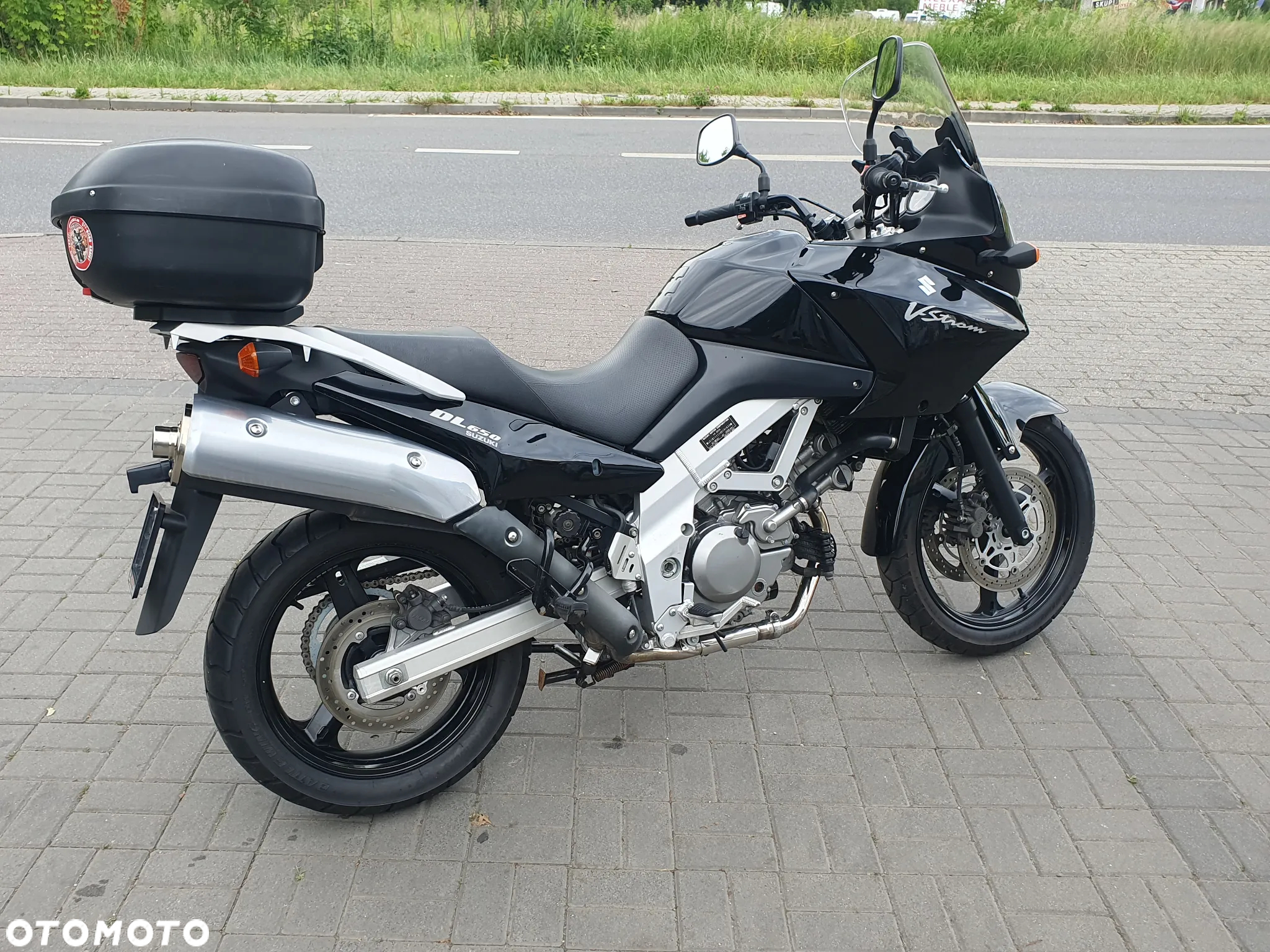 Suzuki V-STROM - 12