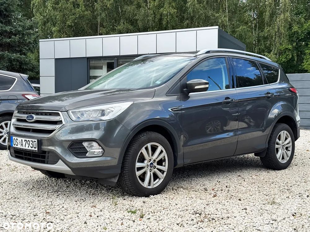 Ford Kuga 1.5 EcoBoost 2x4 Titanium - 3