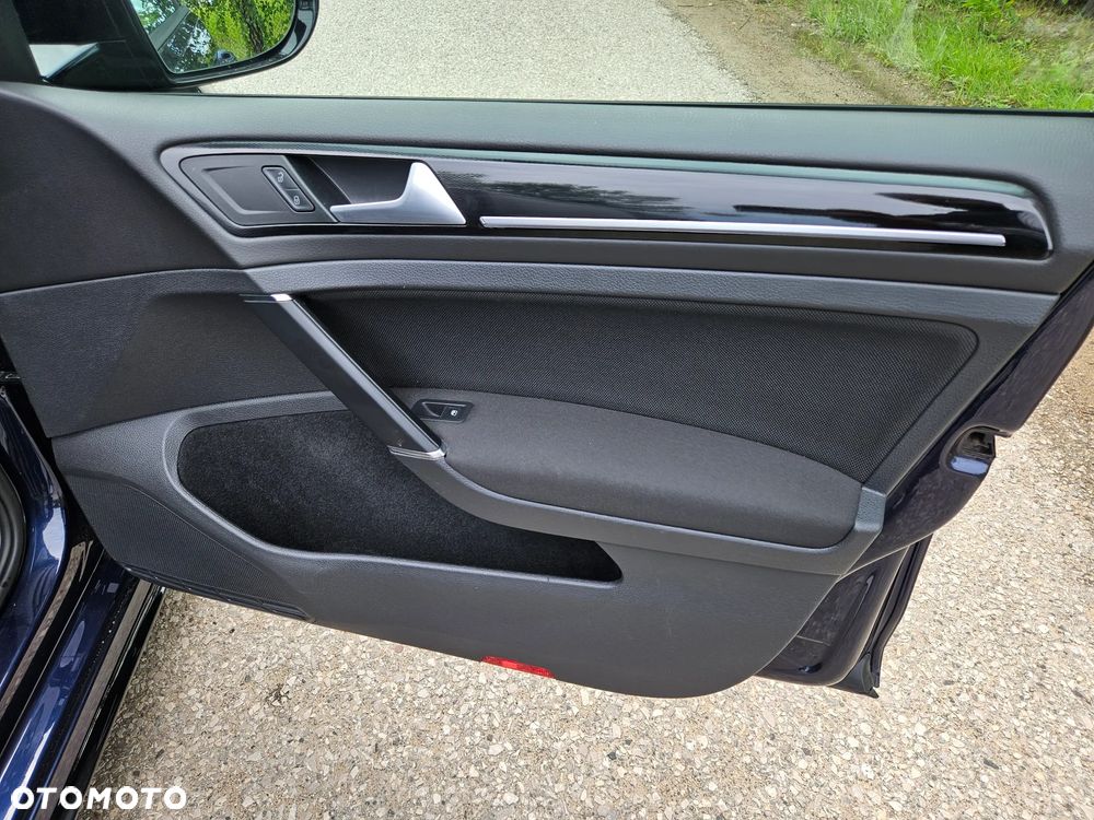 Volkswagen Golf - 17