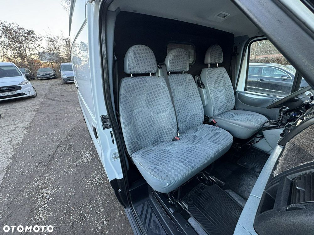 Ford Transit - 12