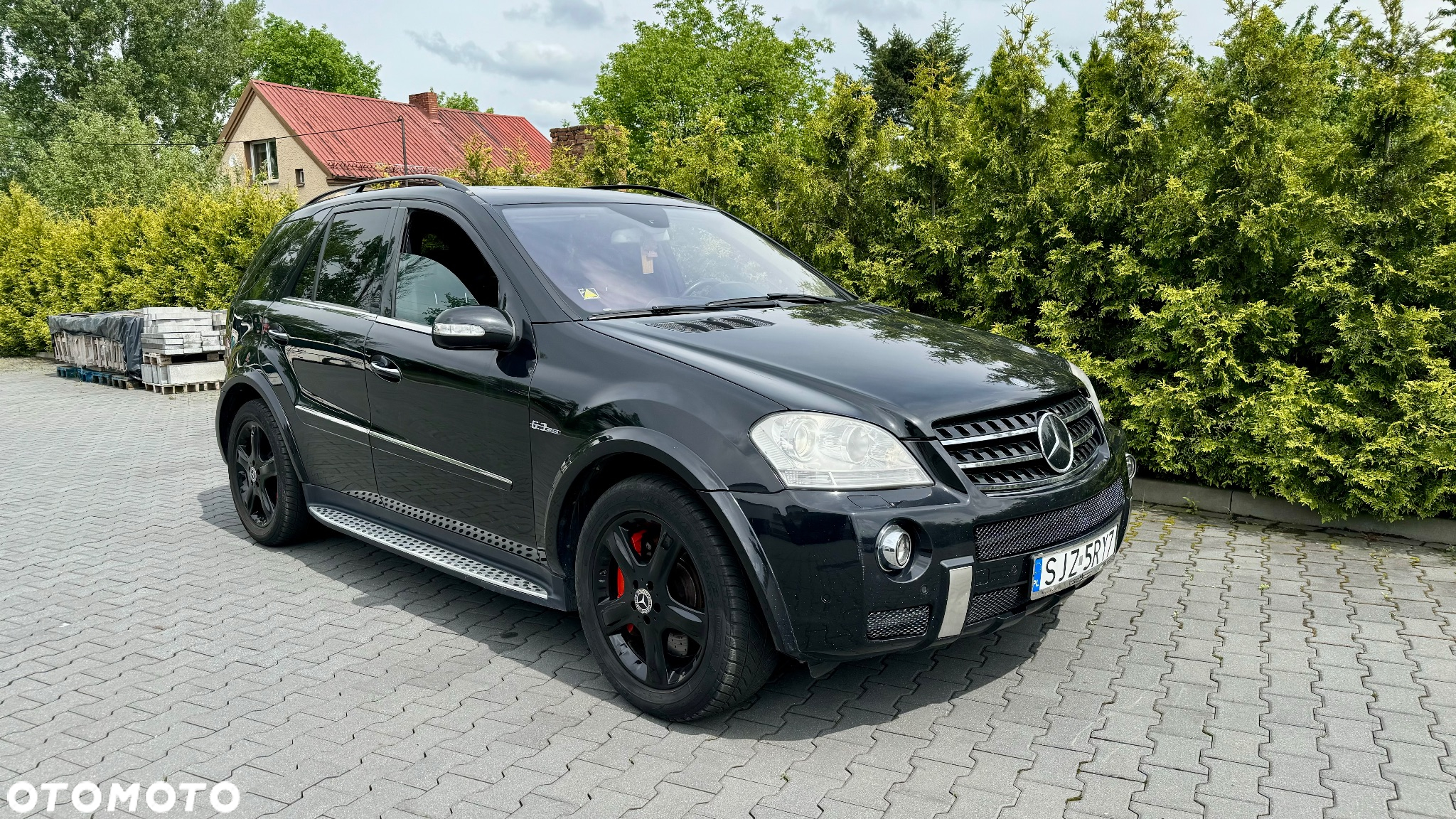 Mercedes-Benz ML 63 AMG 4-Matic - 2