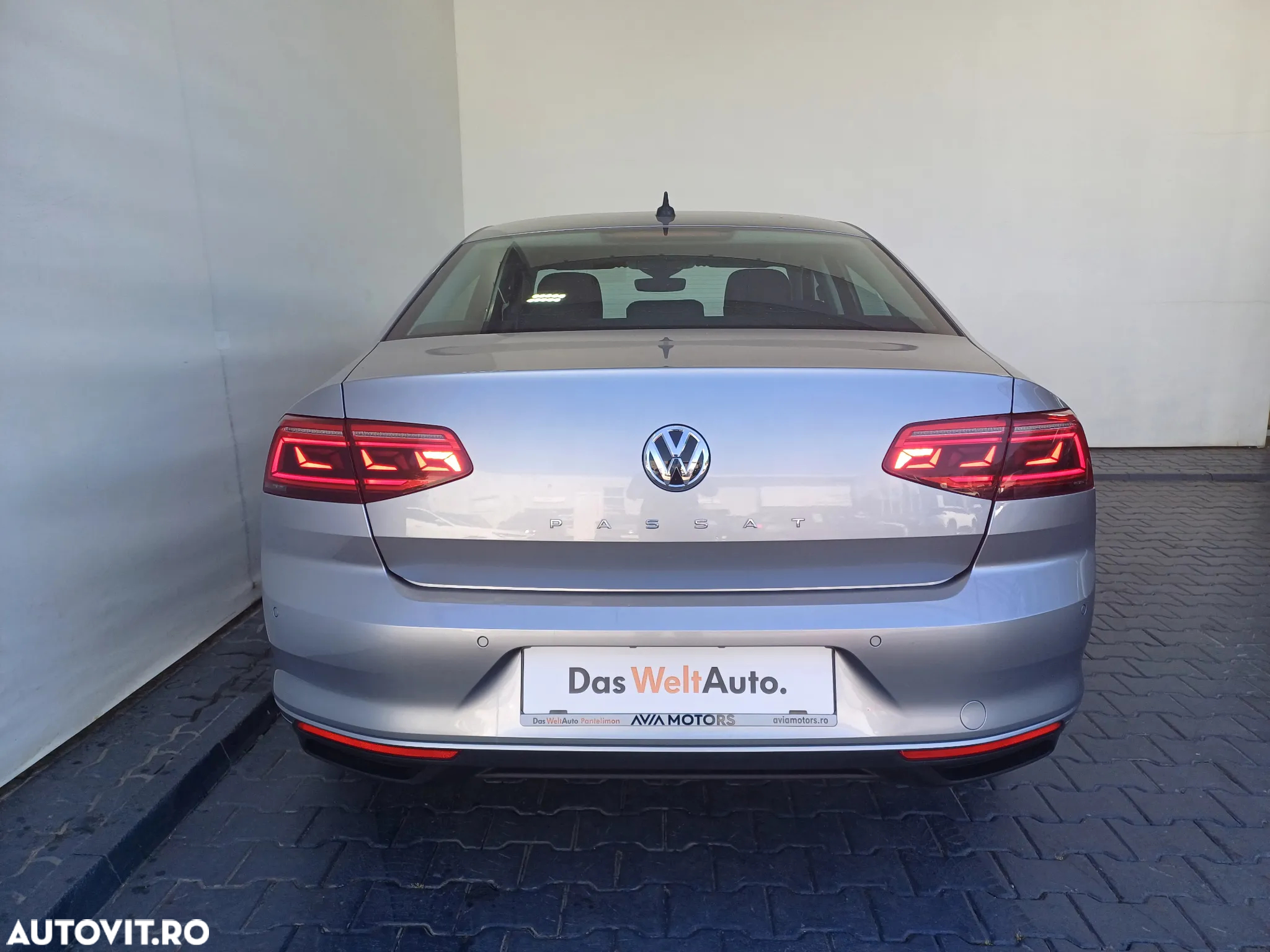 Volkswagen Passat 2.0 TDI DSG Comfortline - 36