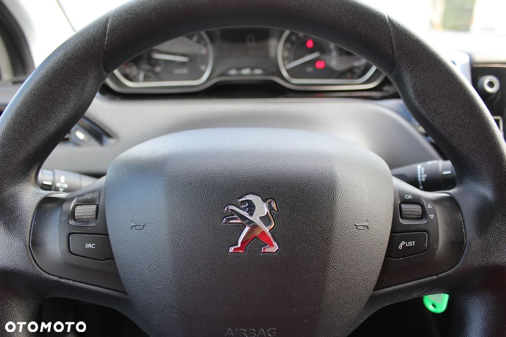 Peugeot 208 1.6 BlueHDi Allure S&S - 14