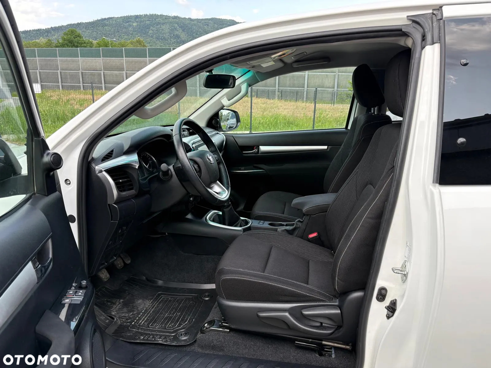 Toyota Hilux 2.8 D-4D Double Cab SR5 4x4 - 11