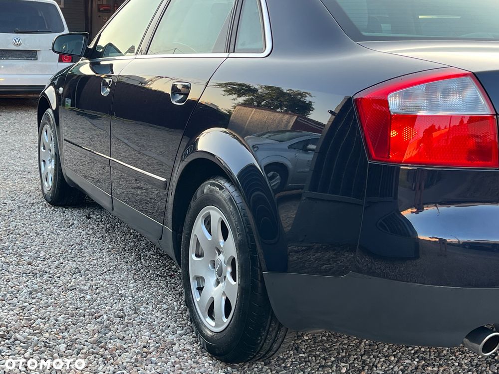 Audi A4 Limousine - 11