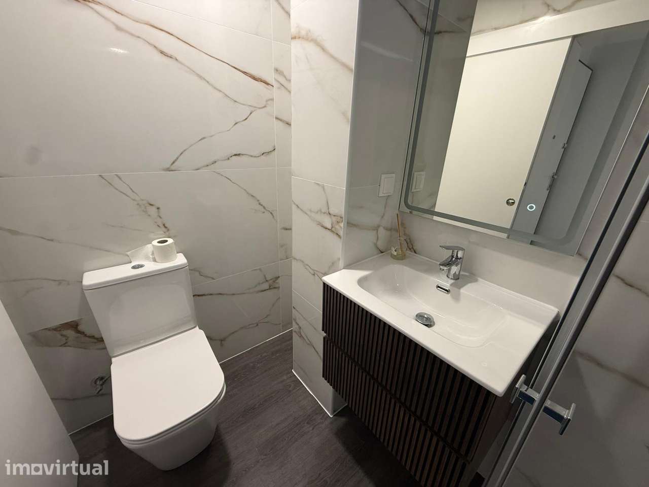 T1 Remodelado em Paço de Arcos, a 5 Minutos da Praia e da Estação de C - Grande imagem: 4/17
