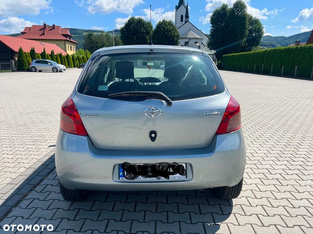 Toyota Yaris - 7