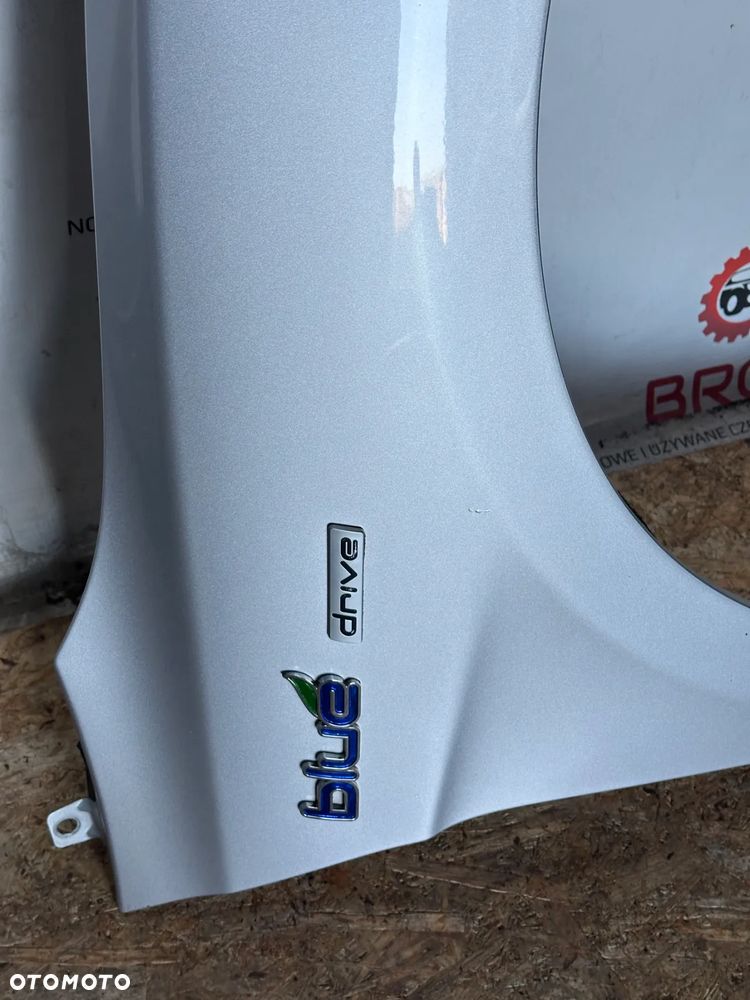 BŁOTNIK PRZEDNI PRAWY HYUNDAI I40  N3S - 3