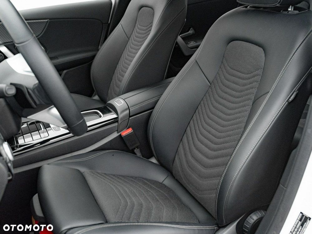 Mercedes-Benz Klasa A 200 Progressive 7G-DCT - 15