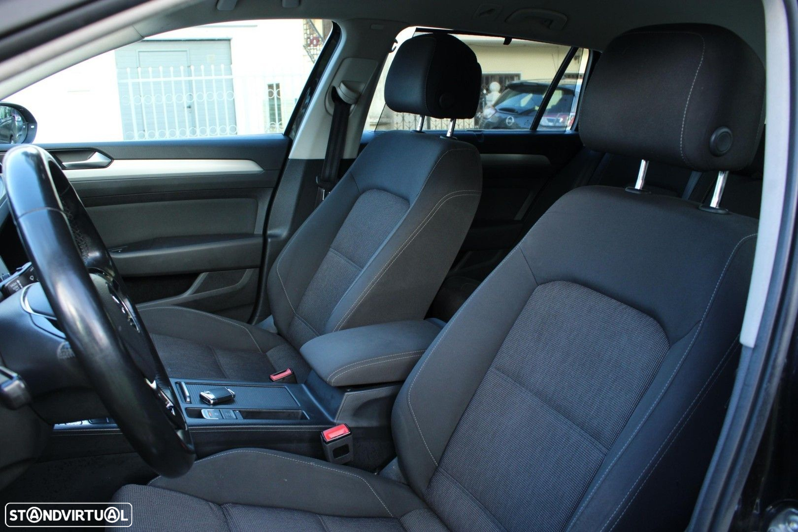 VW Passat Variant 1.6 TDI BlueMotion - 25