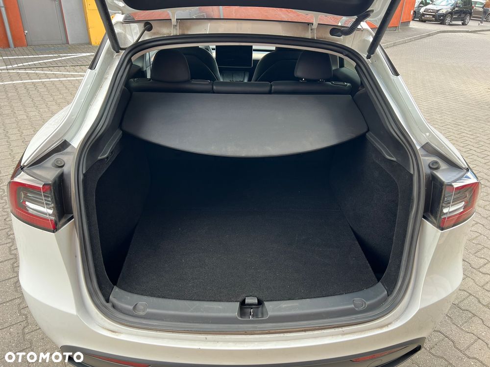 Tesla Y Model Performance Dual Motor AWD - 7