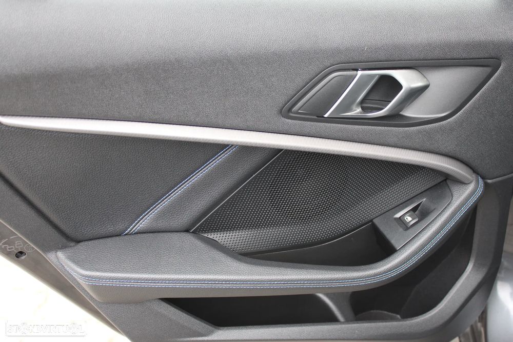 BMW 116 d Pack Desportivo M - 23