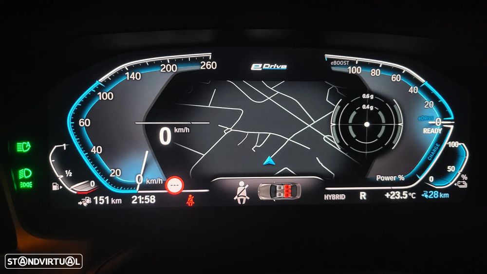 BMW 330 e Pack M Auto — fotografia 8