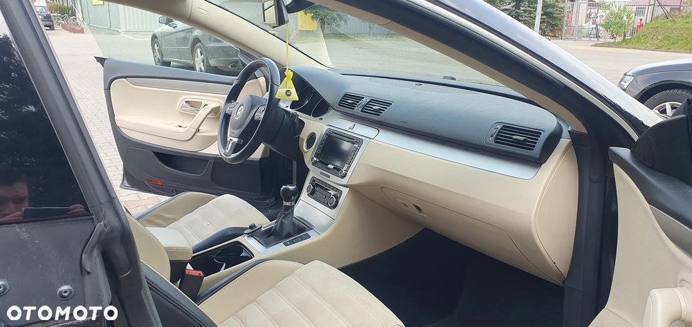 Volkswagen Passat CC - 9