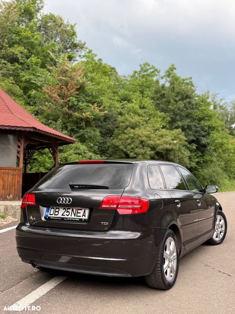 Audi A3 Sportback 2.0 TDI Ambiente - 6