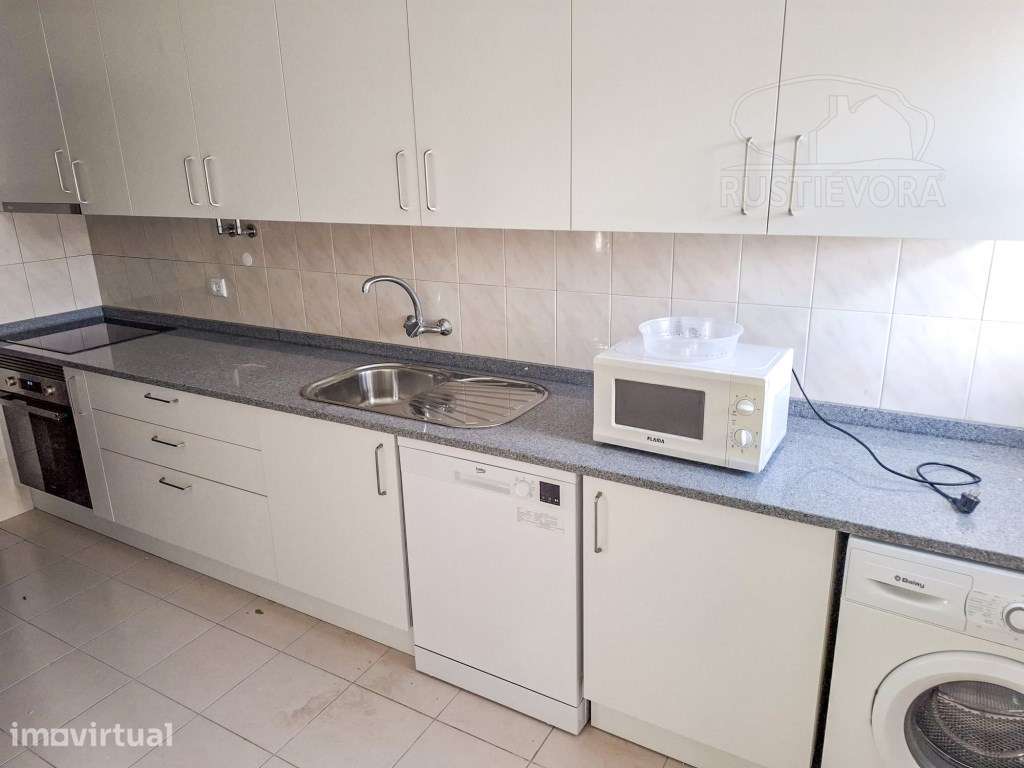 Apartamento T3 totalmente remodelado, mobilado e equipado - Grande imagem: 4/16