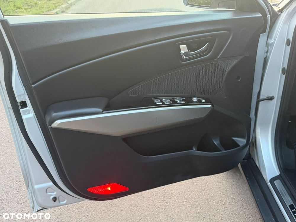SsangYong/KGM Tivoli e-XDi 160 4WD Start/Stop Quartz - 6