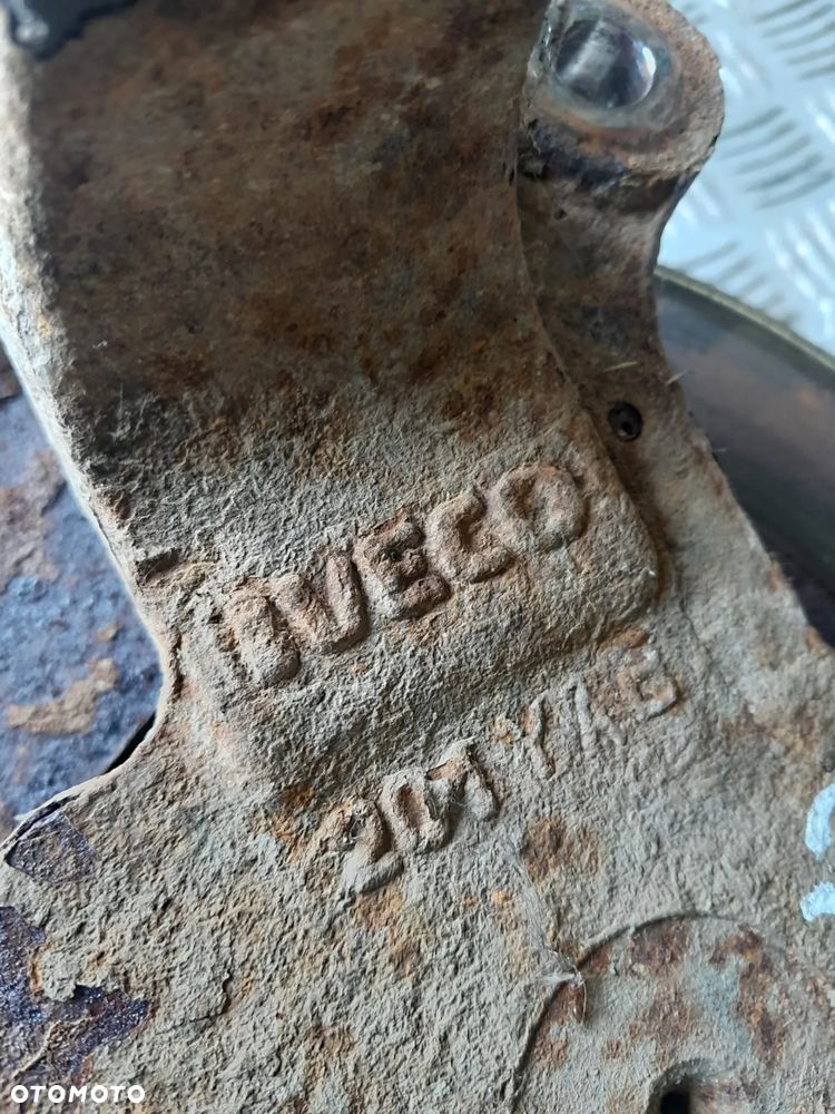 PIASTA KOŁA Przedniego Iveco Daily III Prawa Lewa 2.8 - 3