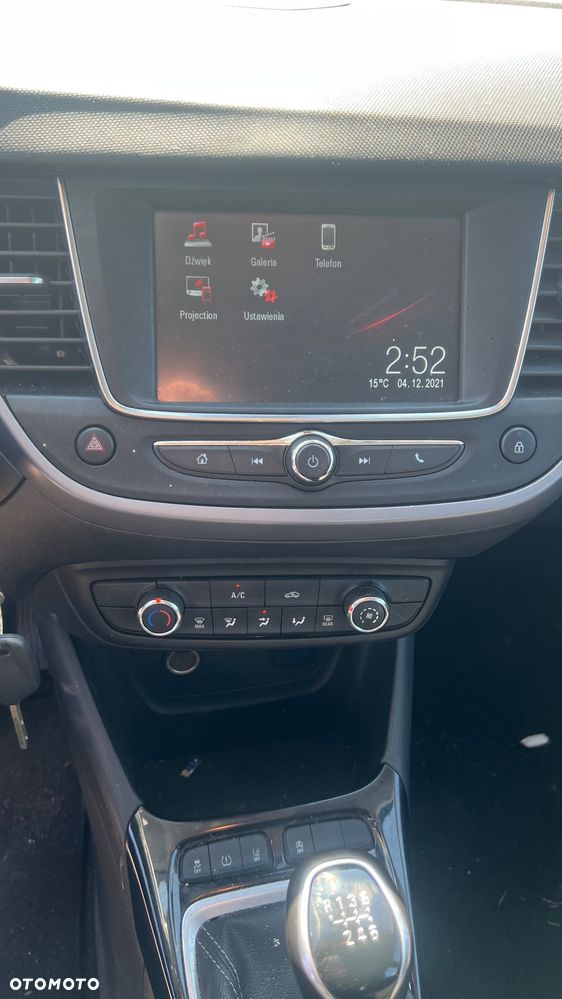 Opel Crossland X - 8