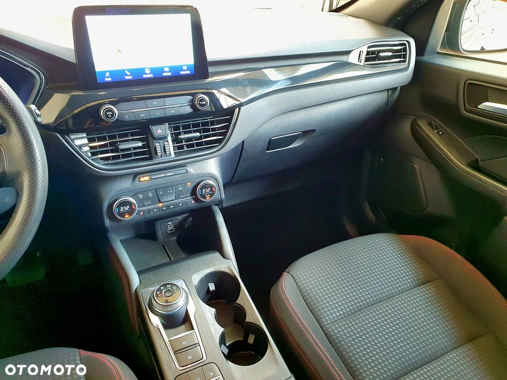 Ford Kuga - 11