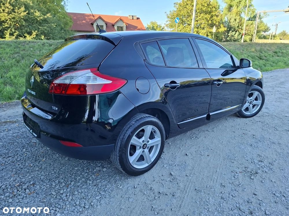 Renault Megane TCe 130 Bose Edition - 6