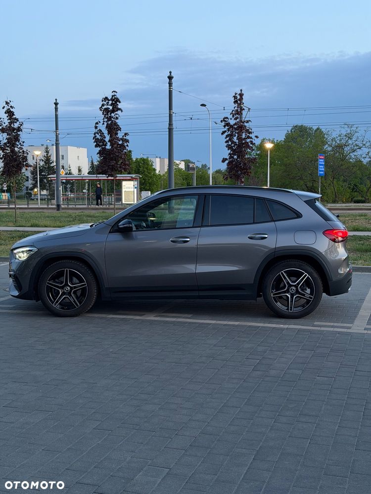 Mercedes-Benz GLA 200 4-Matic Progressive - 9