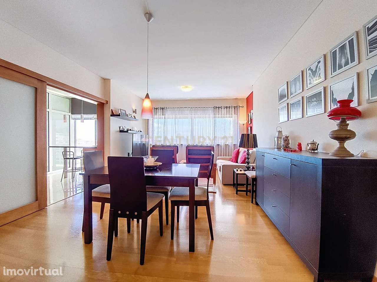 Apartamento T2 em Ponta Delgada com Garagem e Varanda - Grande imagem: 3/25