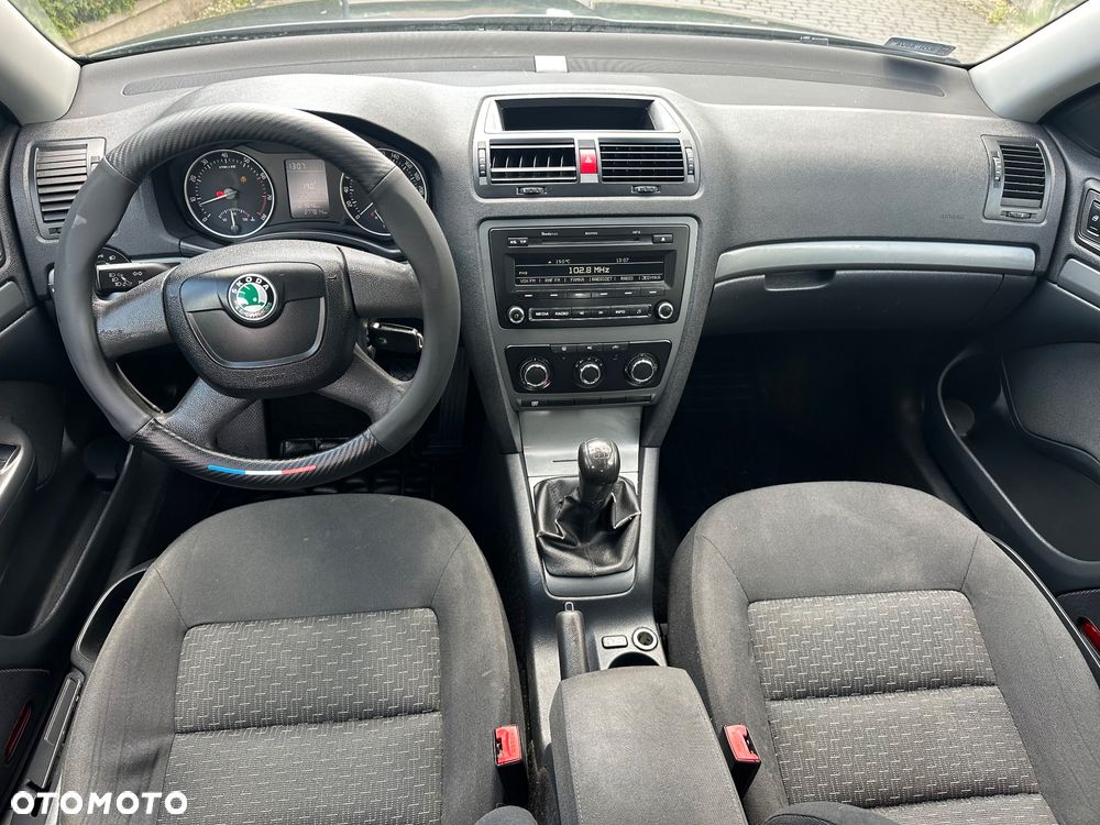 Skoda Octavia 1.6 Ambition - 15