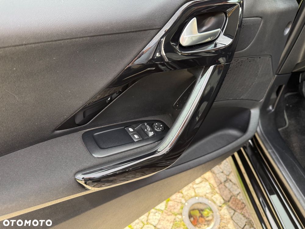 Peugeot 208 1.2 PureTech GPF Allure S&S - 25