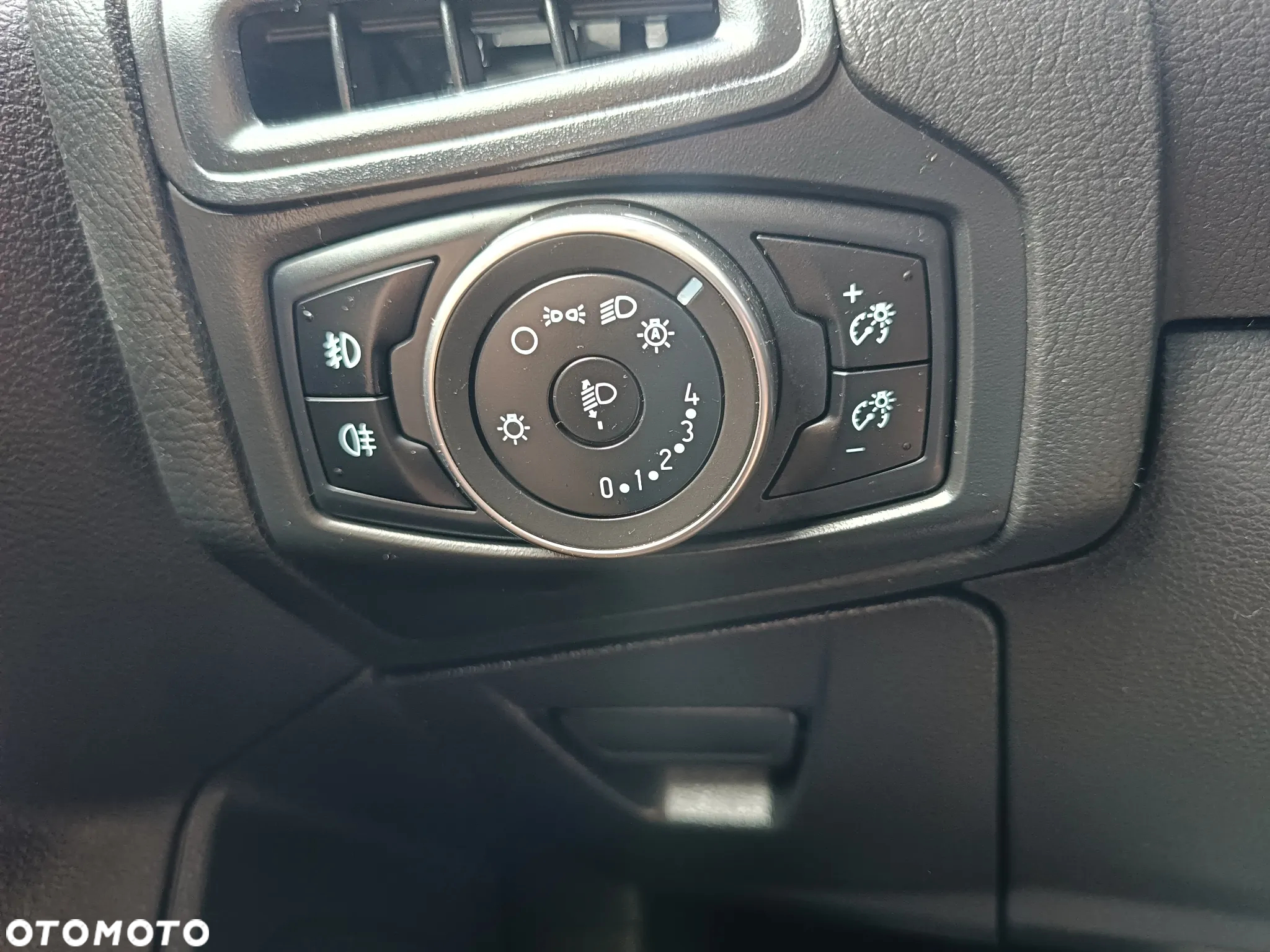 Ford Focus - 28