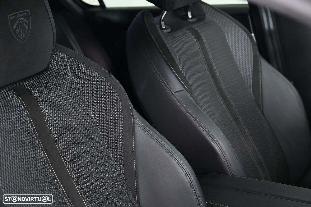 Peugeot 308 1.6 Hybrid GT Pack e-EAT8 - 23