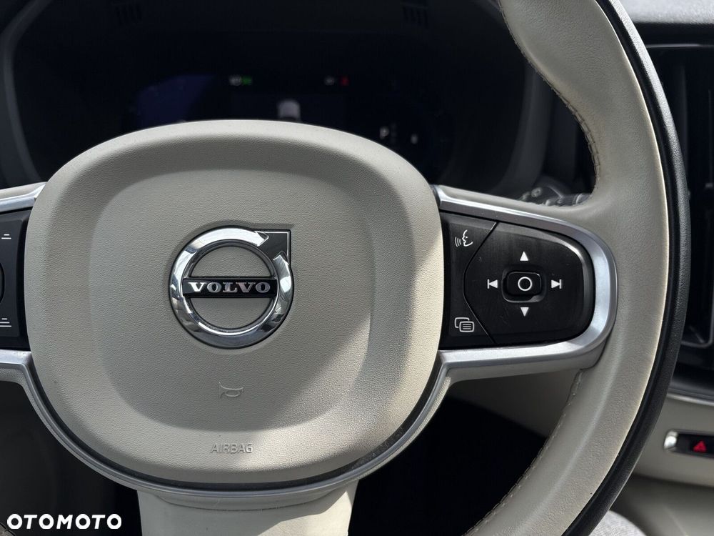 Volvo XC 60 - 18