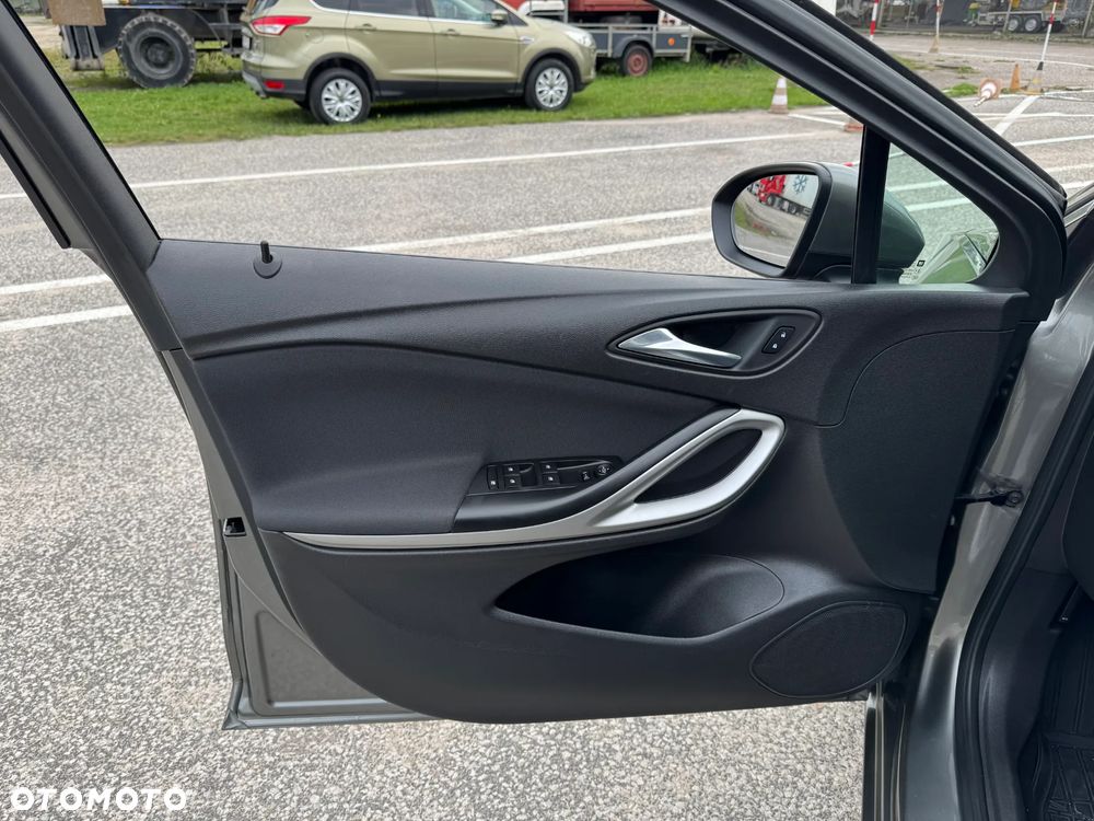 Opel Astra 1.4 Turbo Innovation - 22