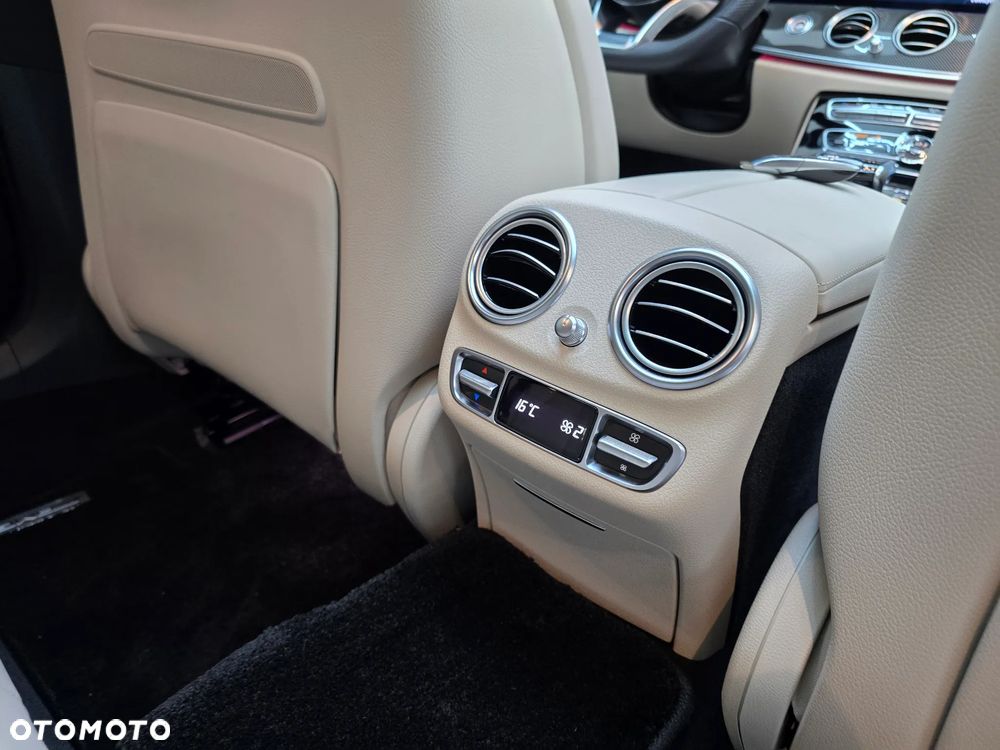 Mercedes-Benz Klasa E AMG 63 4-Matic+ - 40