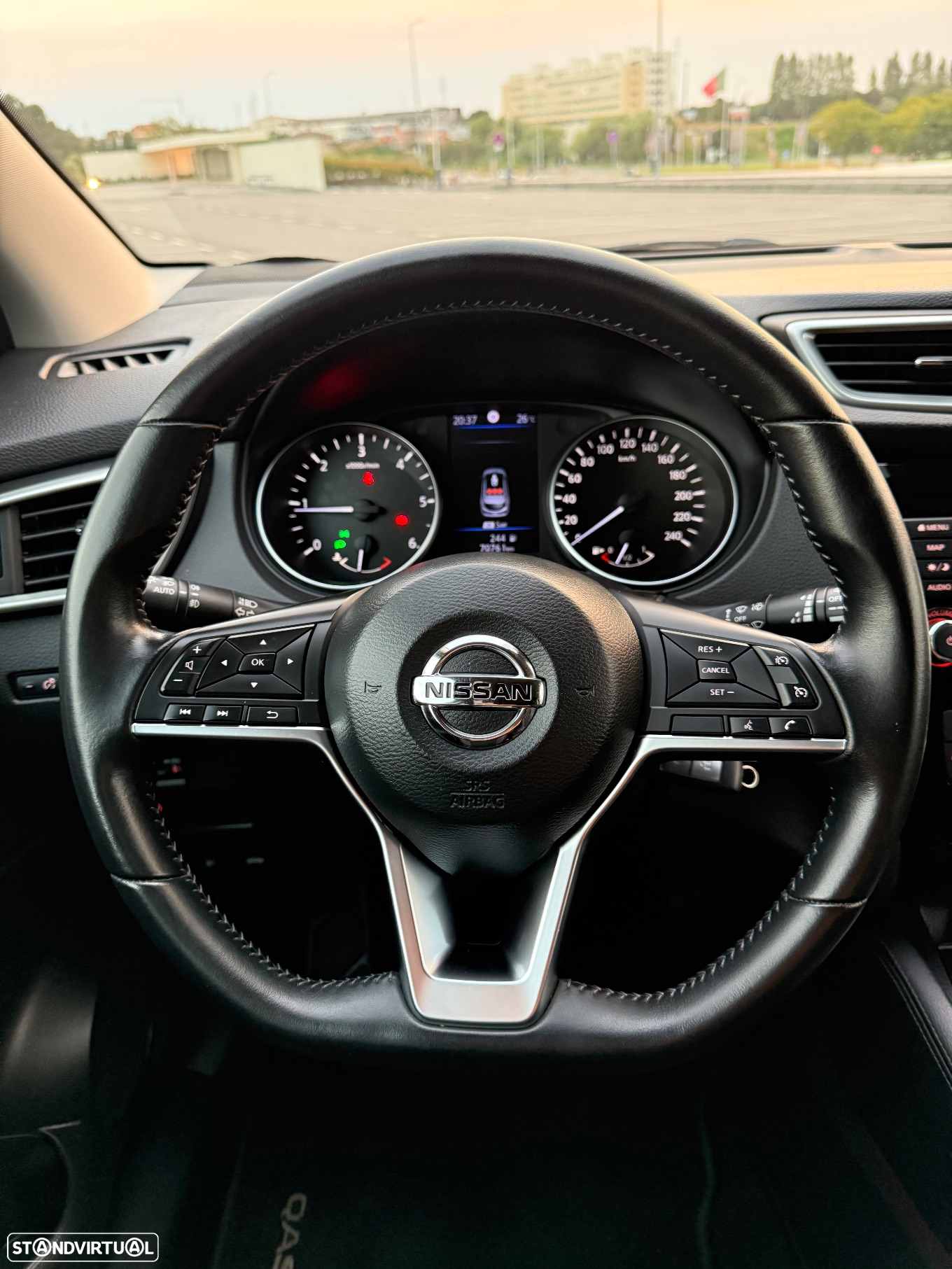 Nissan Qashqai 1.5 dCi N-Connecta - 14
