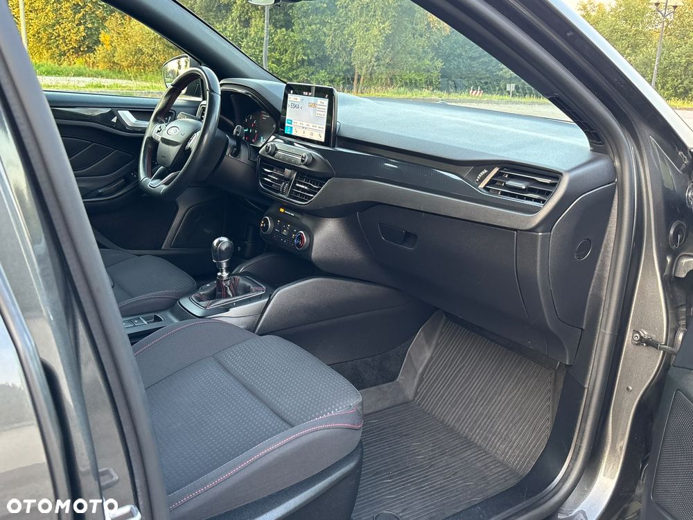Ford Focus 1.5 EcoBlue Start-Stopp-System ST-LINE - 8