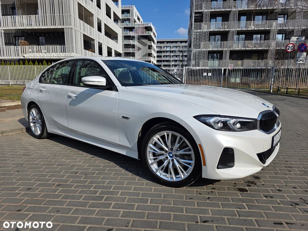 BMW Seria 3 330e xDrive M Sport - 2